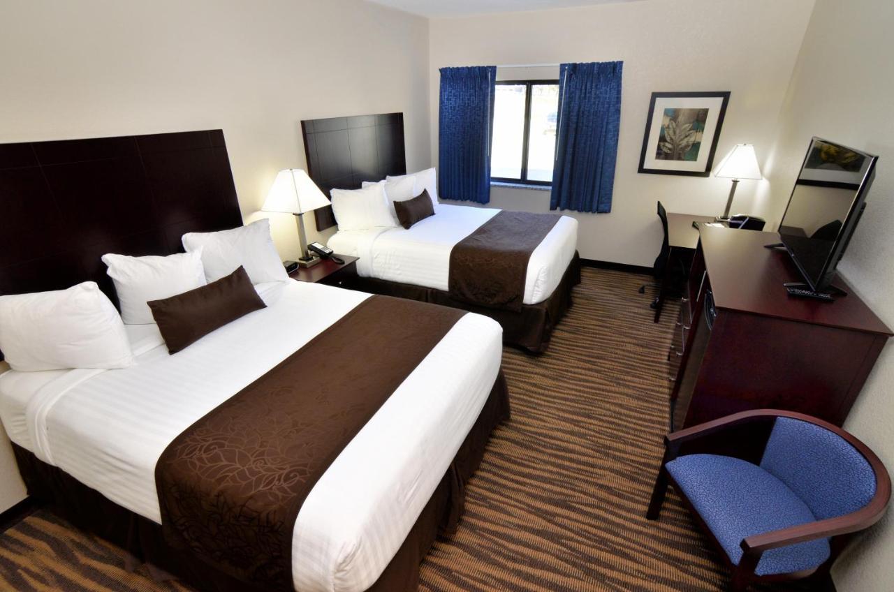 Cobblestone Inn & Suites - Manning Εξωτερικό φωτογραφία
